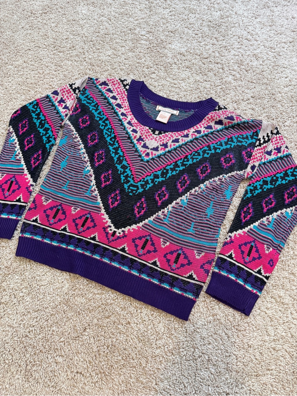 Flying Tomato Geometric Crewneck Sweater in Purple, Pink, Teal Size L